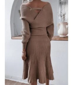 2-piece Glitter Knitted Set V Neck Sweater + Pleated Skirt 9 2-piece Glitter Knitted Set V Neck Sweater + Pleated Skirt -NIKA Clothing Shop 201211803 3